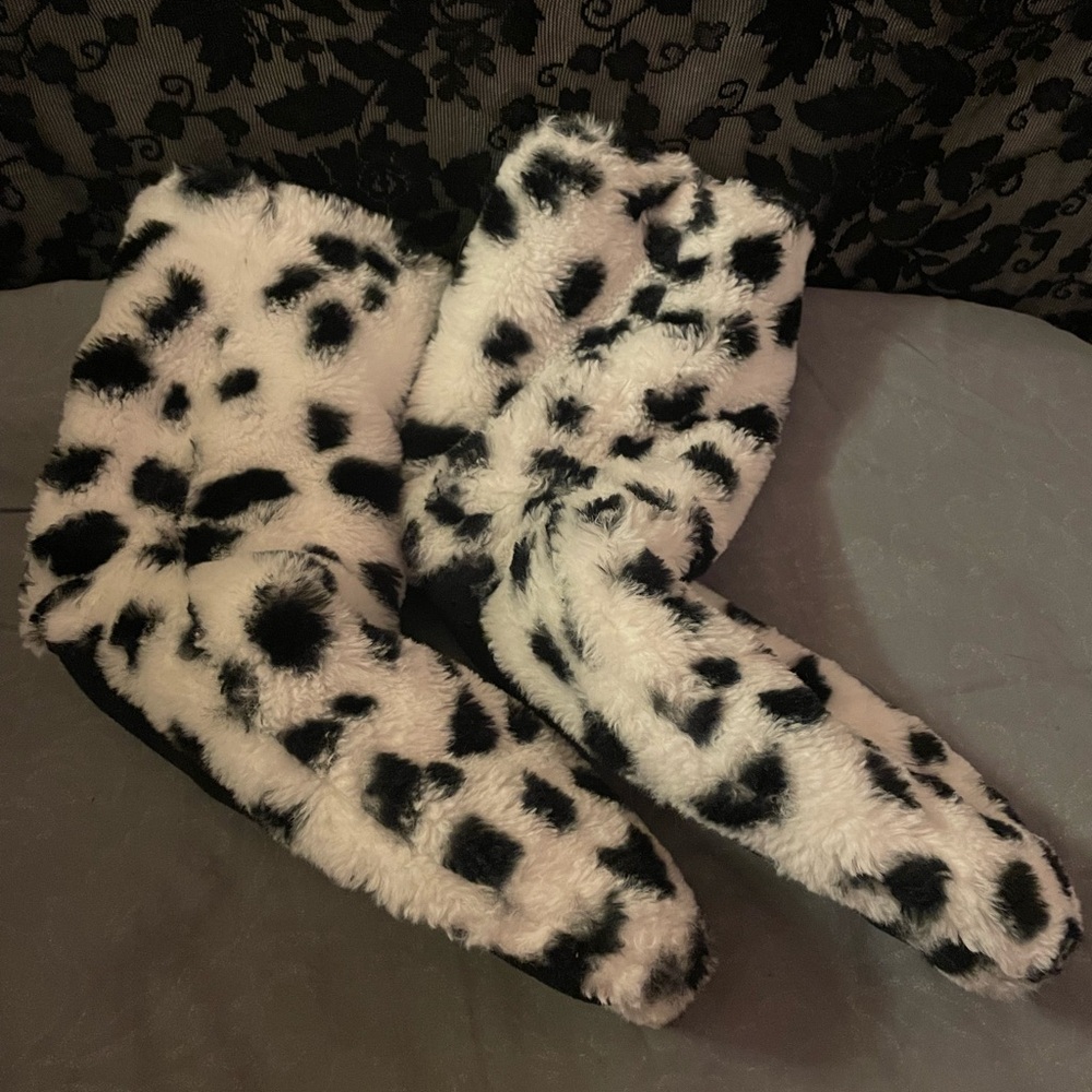 Black and White Faux Fur Slippers